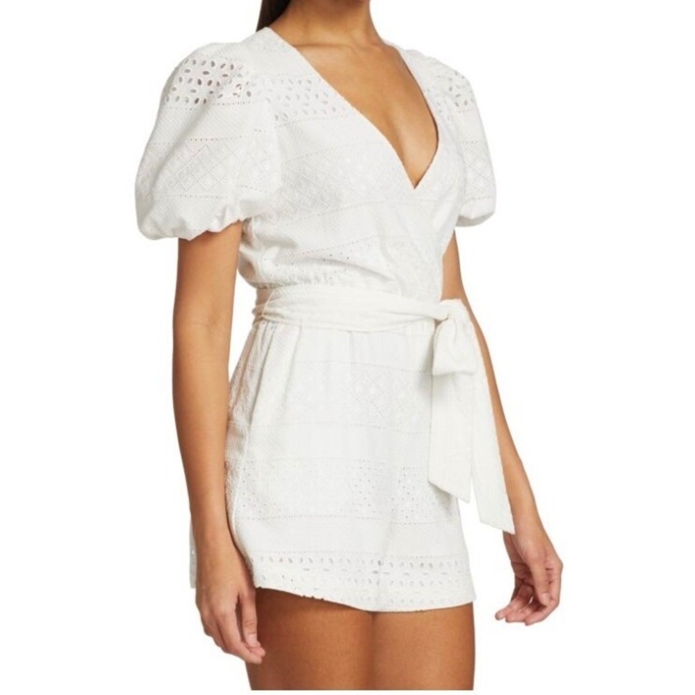 Alice + Olivia Paulina White Eyelet‎ Wrap Tie Romper Puff Sleeve Size 4